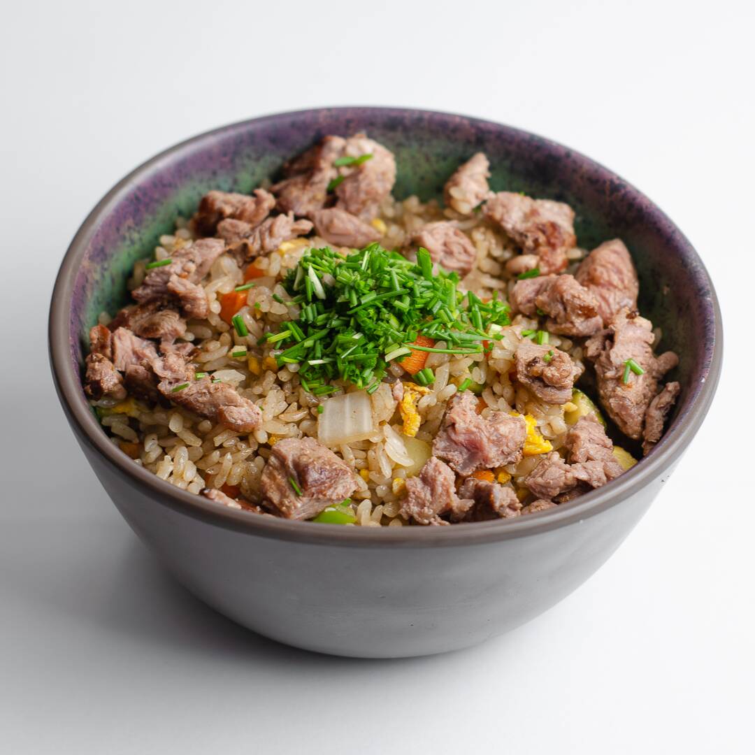 Yakimeshi con Rib Eye