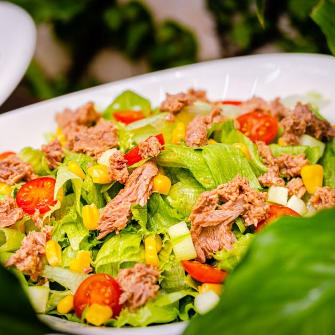 Ensalada Fresca con Atun