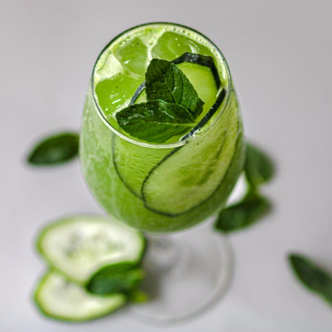 Limonada Hierbabuena y Pepino