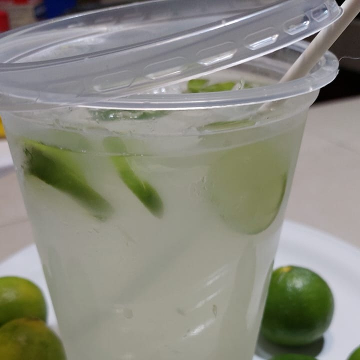 Agua de Frutas de Temporada Litro