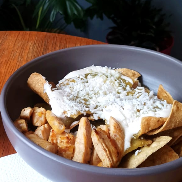 Chilaquiles con pollo