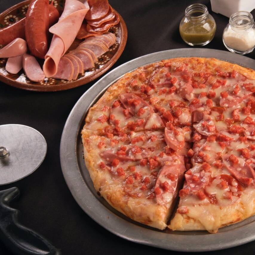 Pizza Carnes Frías