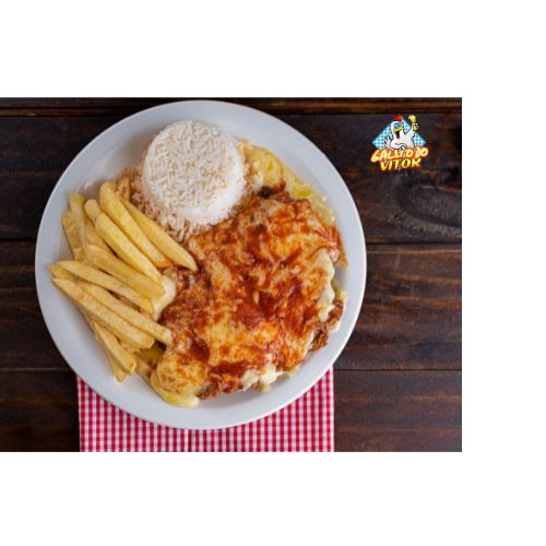 Arroz, feijão, Fritas e farofa.