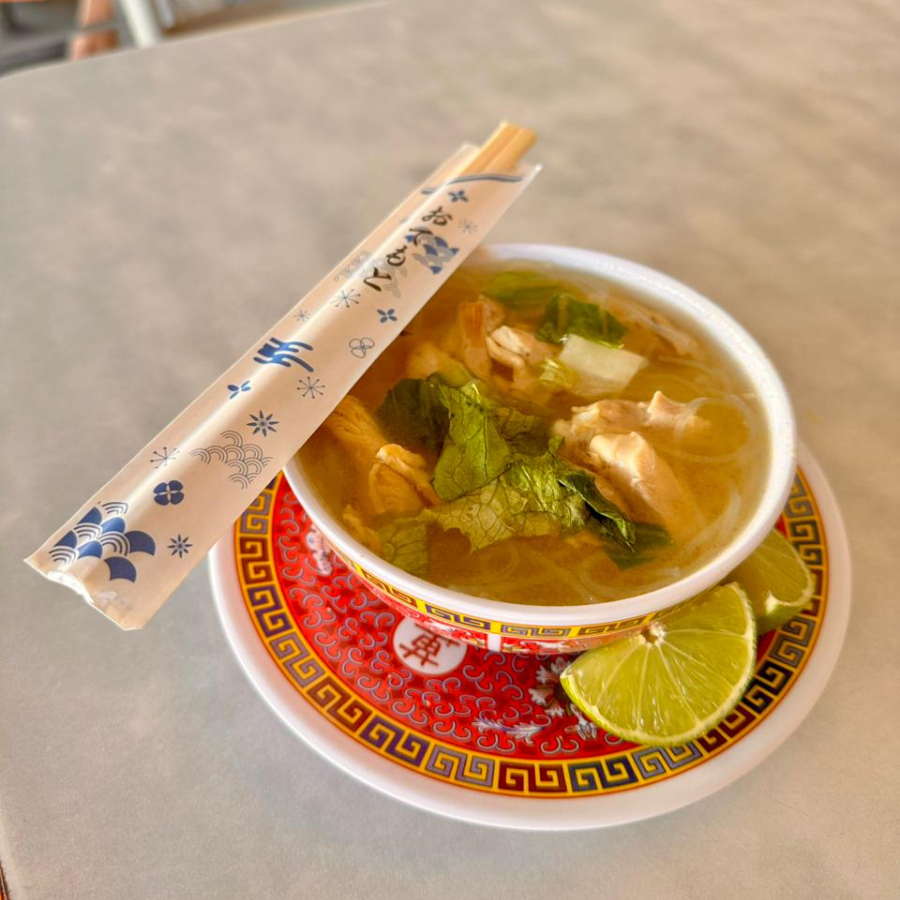 Sopa de Fideos con Pollo