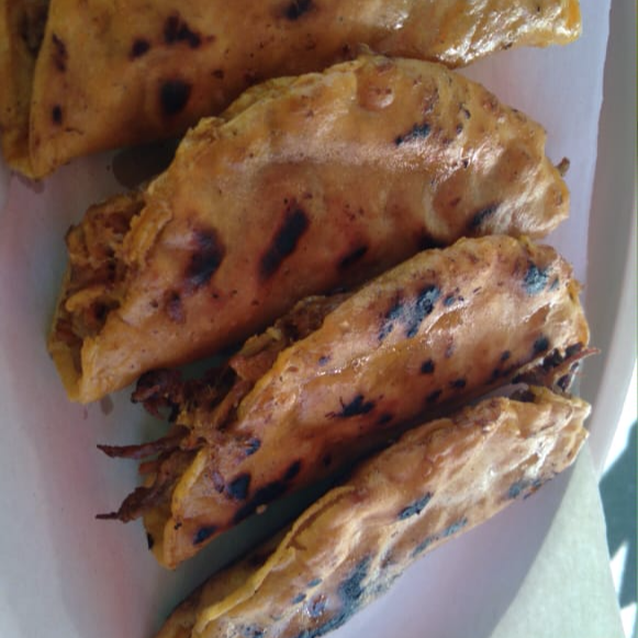 Orden de Tacos Dorados de Barbacoa (4 Tacos)