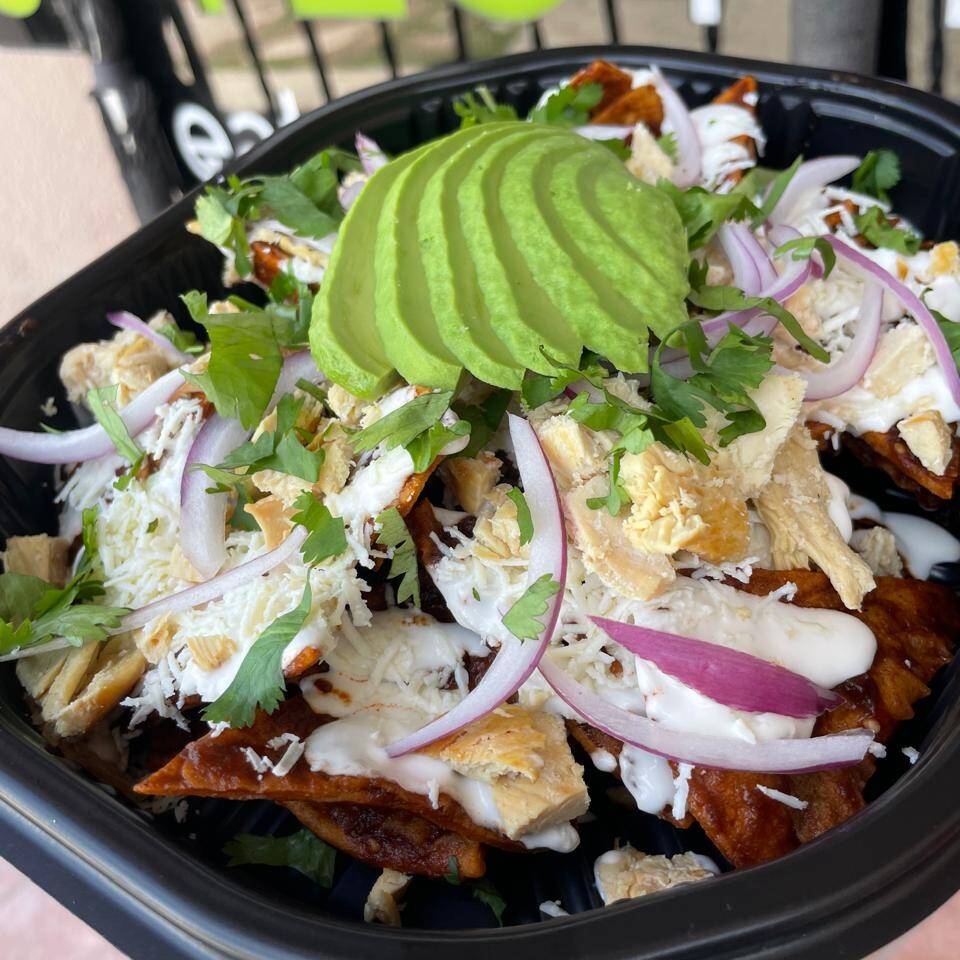 chilaquiles con pollo