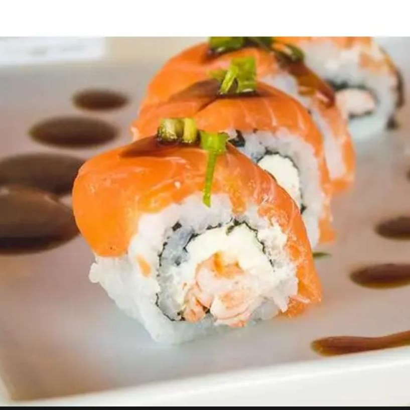 Nori, arroz, cream cheese, camarão empanado.
Finalizado com cebolinha e gergelim.
10 Unidades
(Foto ilustrativa)
