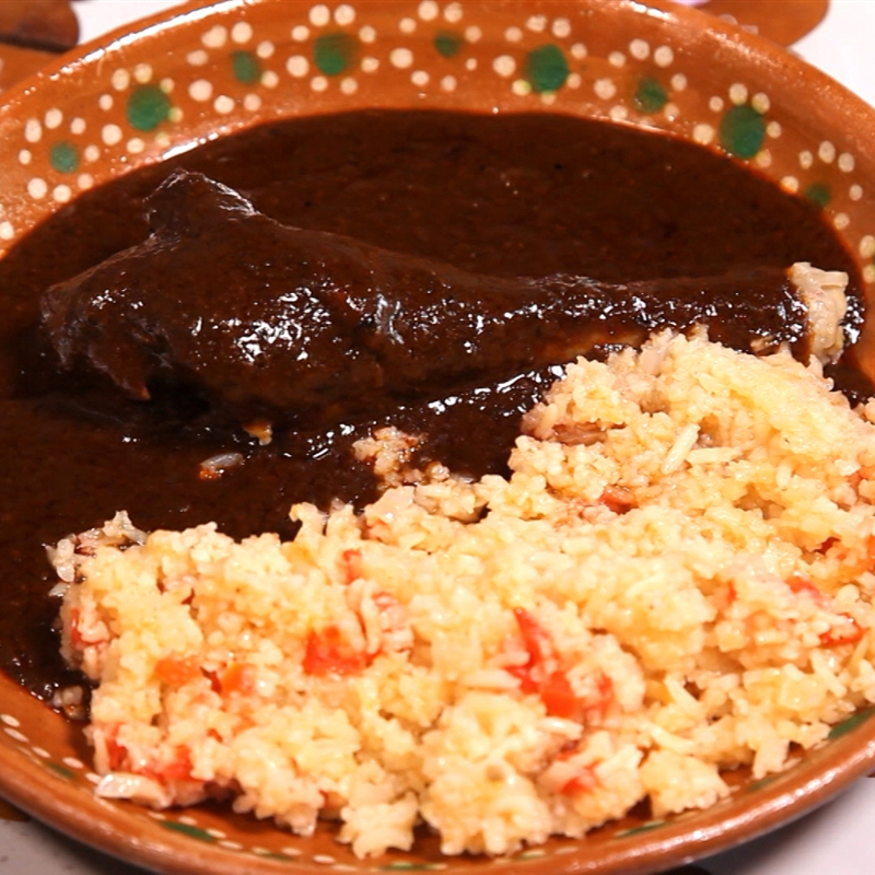 Guiso, Mole Rojo