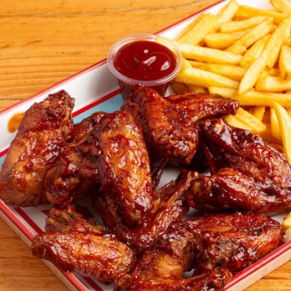 Alitas x12 unds (Escoge tu sabor) + Papas Fritas