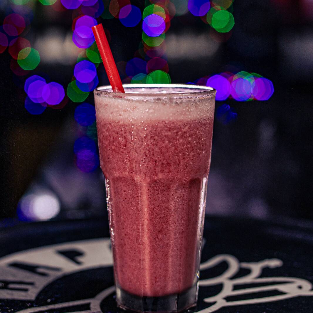 Jugo de mora en agua