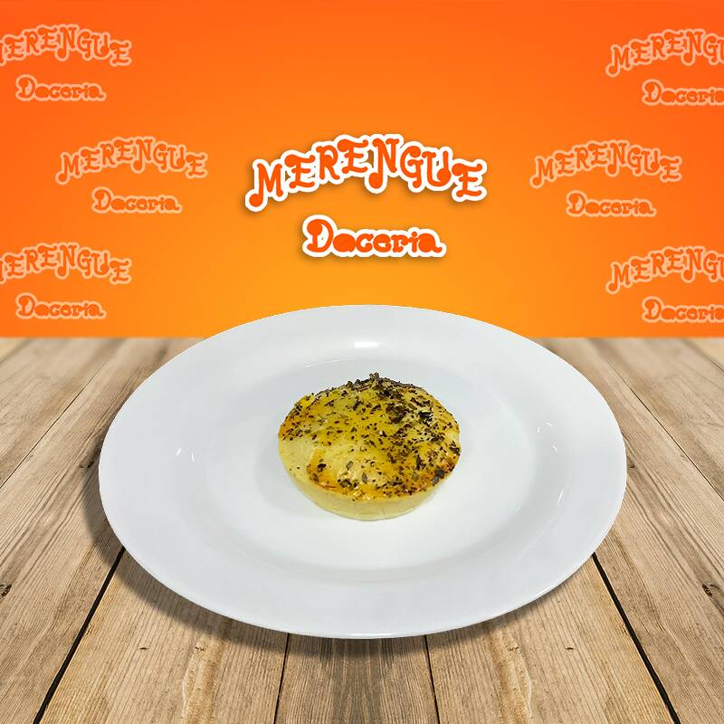 Surpreenda-se com o sabor irresistível das nossas empadas cremosas de carne seca! Com uma massa amanteigada que desmancha na boca, elas são recheadas generosamente com carne seca desfiada, cebola, tomate, azeitona e pimentão tudo no ponto certo de tempero e cremosidade. Uma explosão de sabor que vai conquistar você desde a primeira mordida!