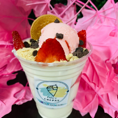 Fresas con Crema y Helado Tamaño Junior