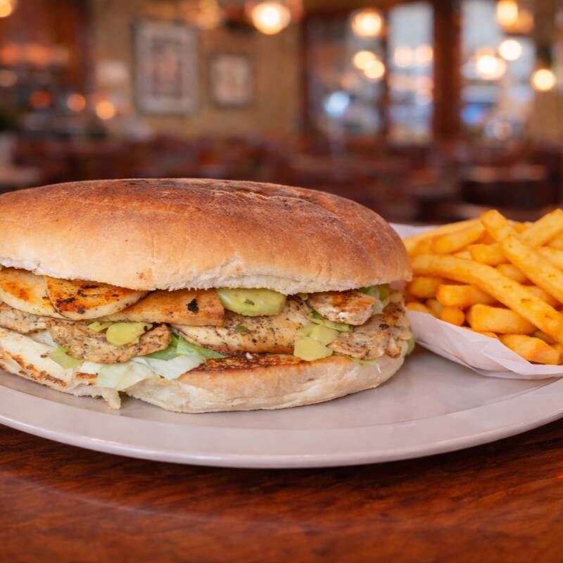 Combo Torta De Milanesa De Pollo + Papas!