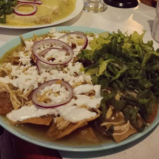 Chilaquiles Verdes con Huevo