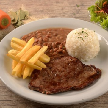 Bife de Alcatra, Arroz Branco, Feijão e Fritas. 500 GRAMAS