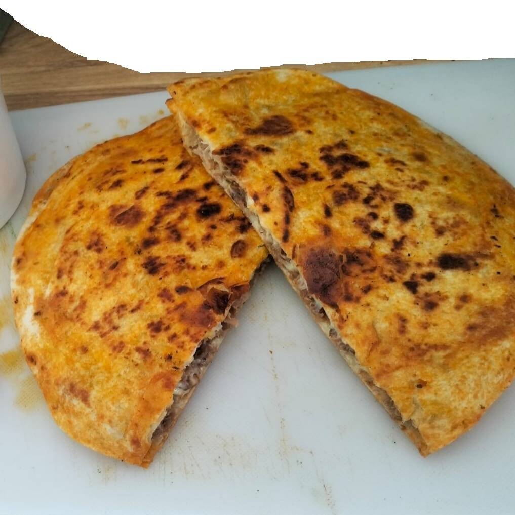 Quesabirria Plana de Harina+1/2L de Consomé