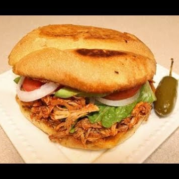 SUPER TORTA DE PIERNA RECIEN HECHA + BEBIDA GRATI