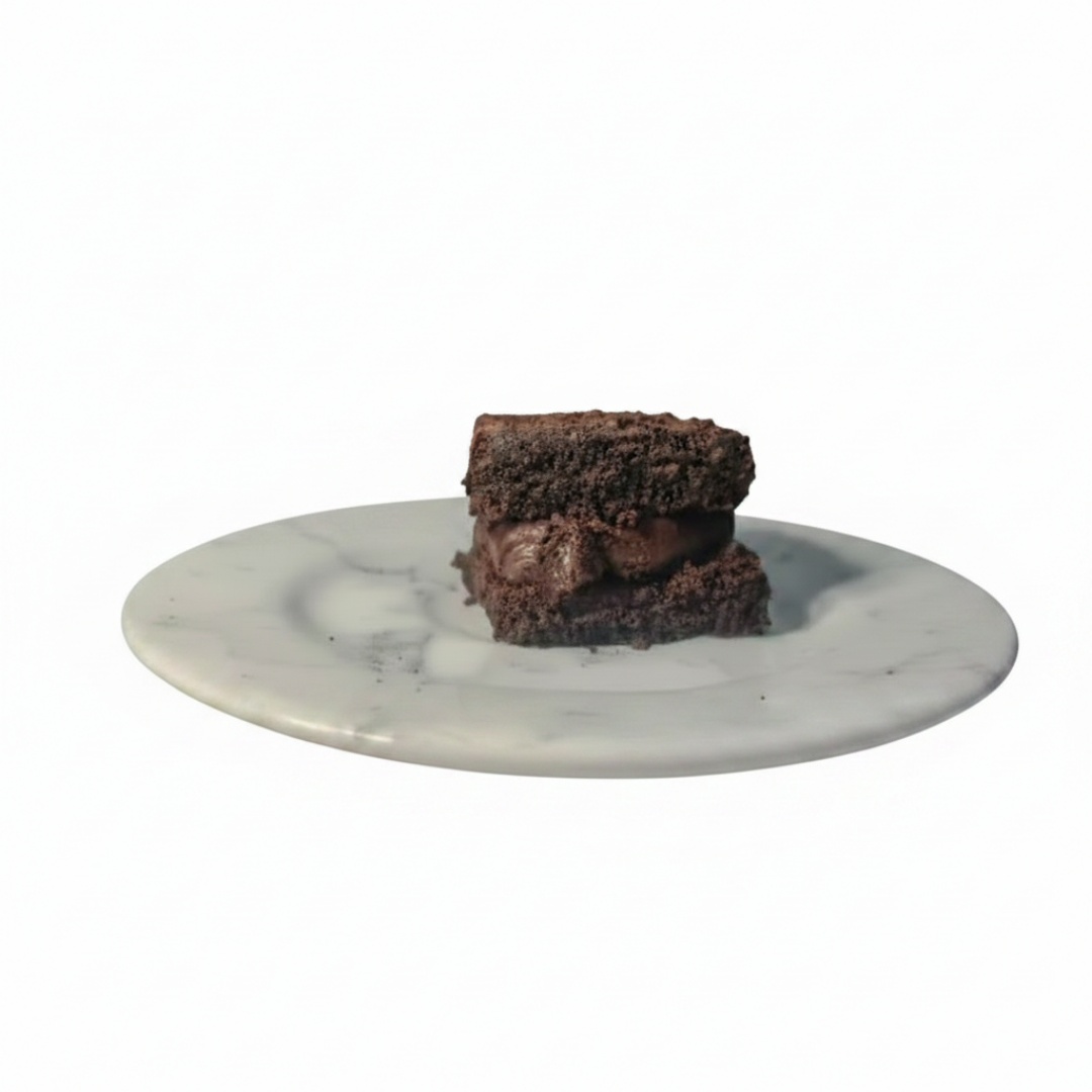 Brownie recheado generosamente com o um delicioso brigadeiro cremoso. (Aprox 65g)