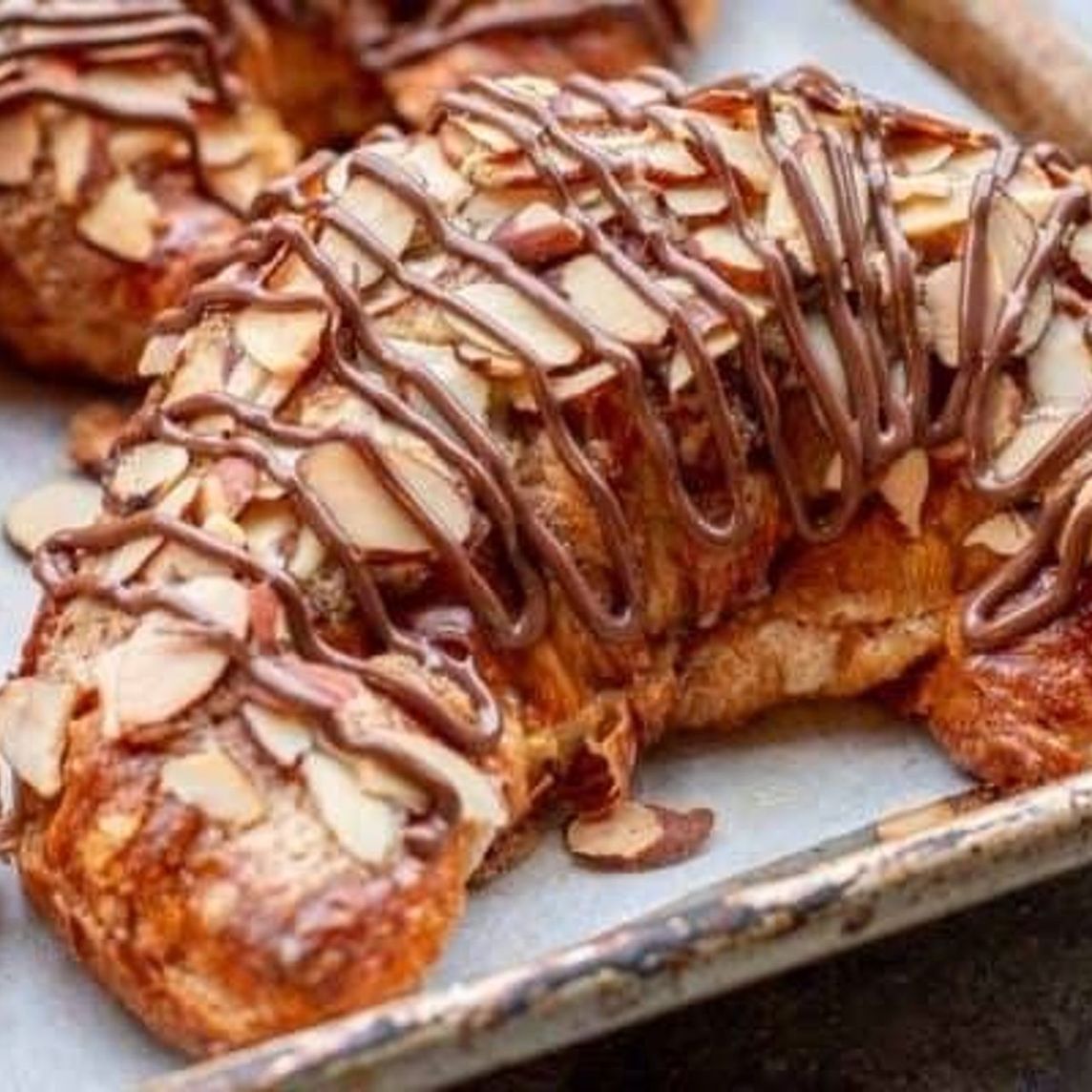 Croissant de Nutella® y Almendras