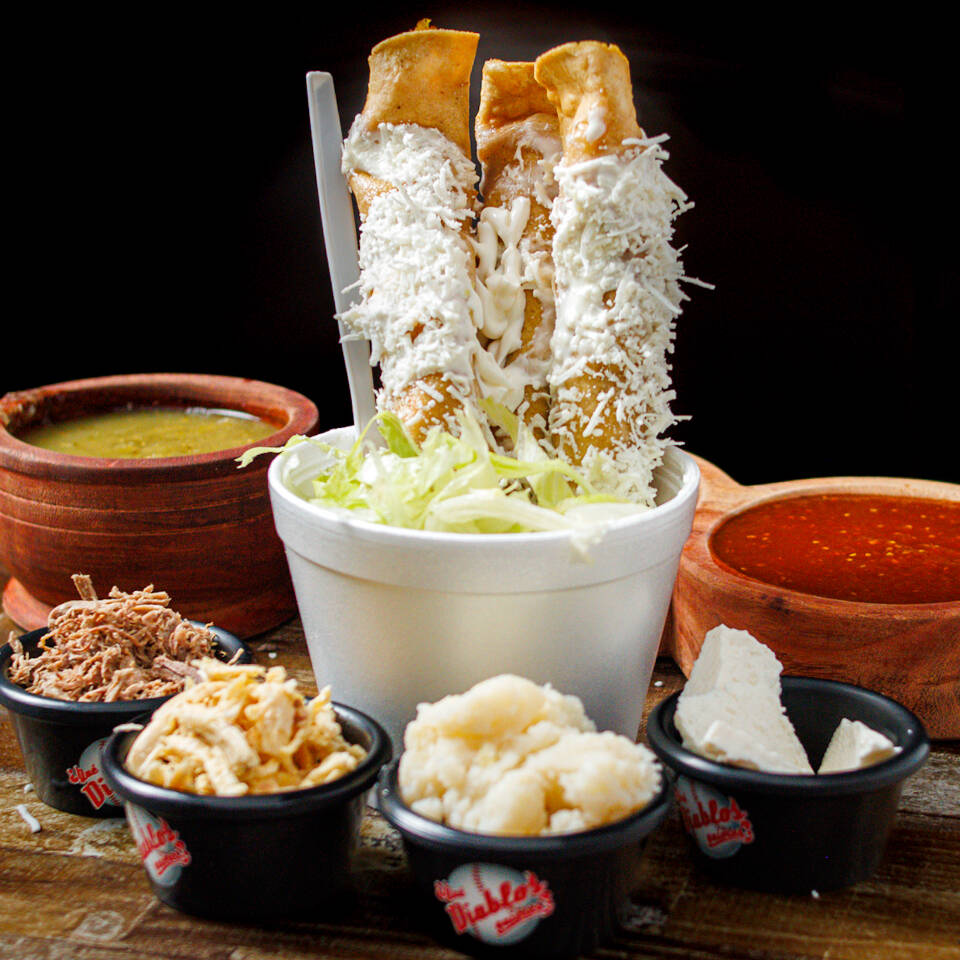 Flautas de Pollo