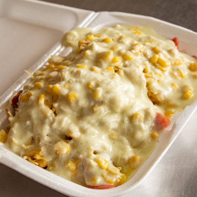 Salchipapa con MAIZ Gratinada