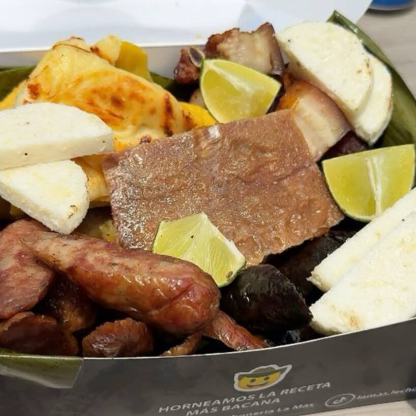 PICADA AL BARRIL CON LECHONA