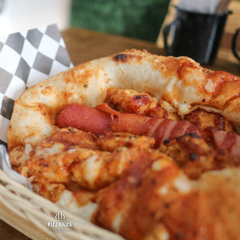 Pizza Dog Boneless