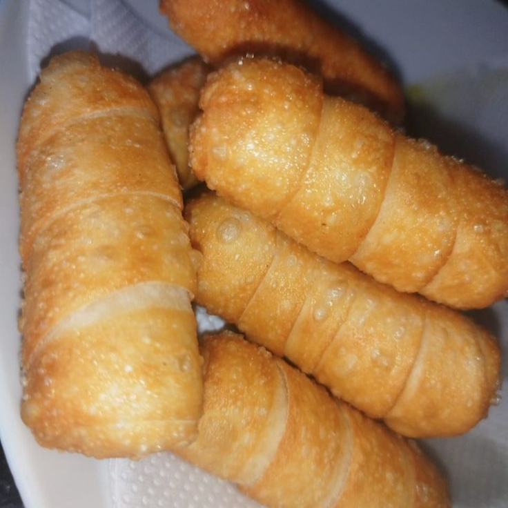 Ración de 20 mini tequeños +Salsa de ajo