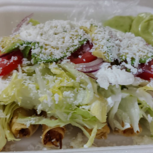 FLAUTAS DE POLLO