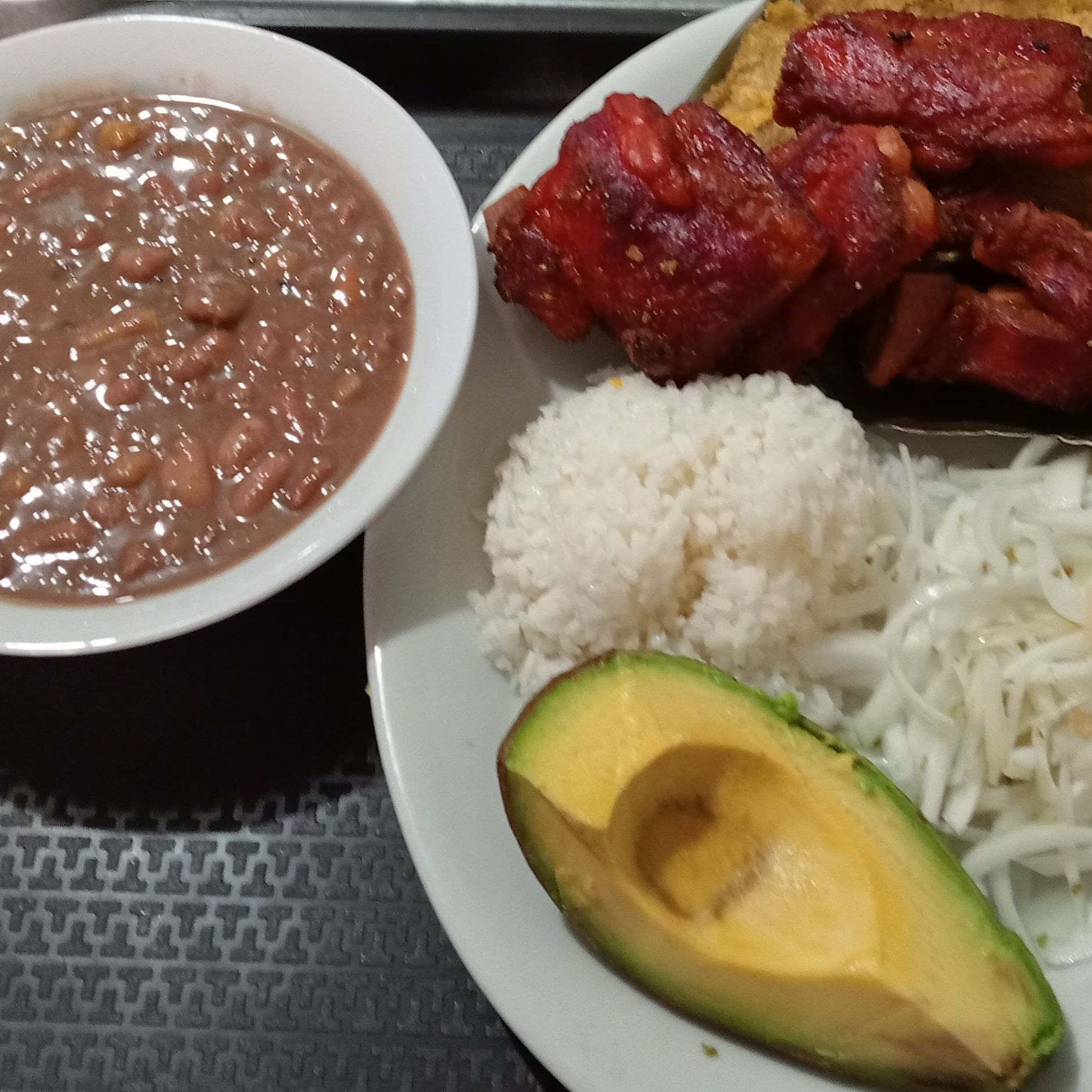 Frijolada Con Costilla Grande