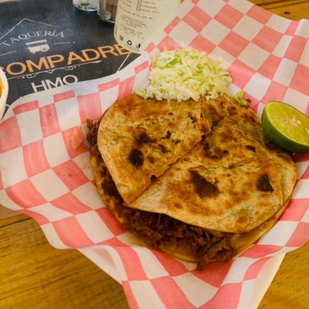 Quesadilla Doble con Barbacoa