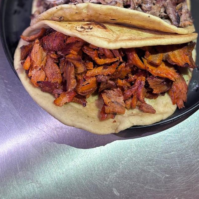 Taco HARINA PASTOR con QUESO