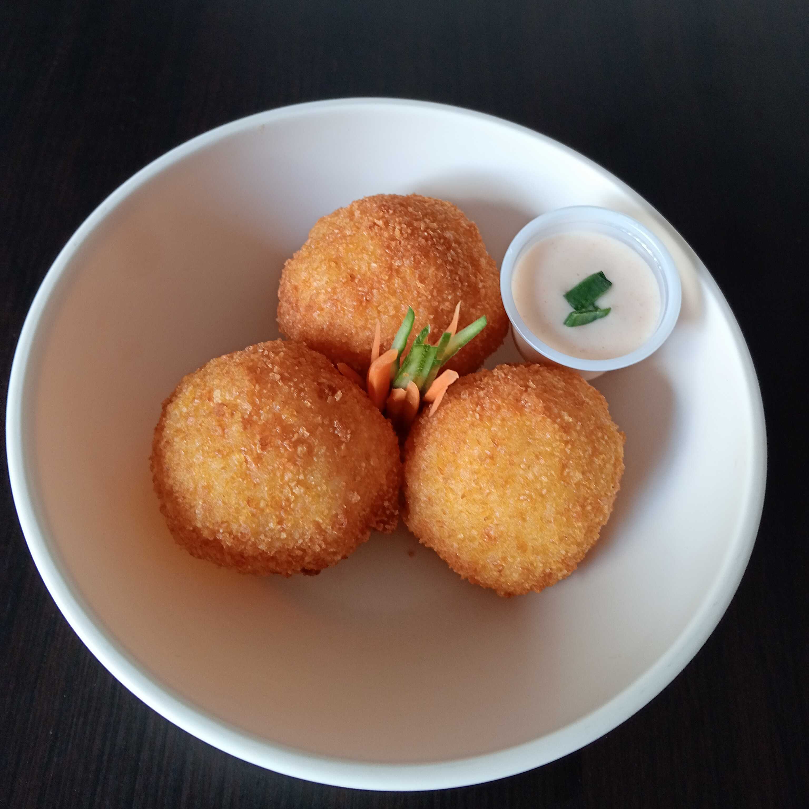 3 Bolas De Arroz Blanco Empanizadas