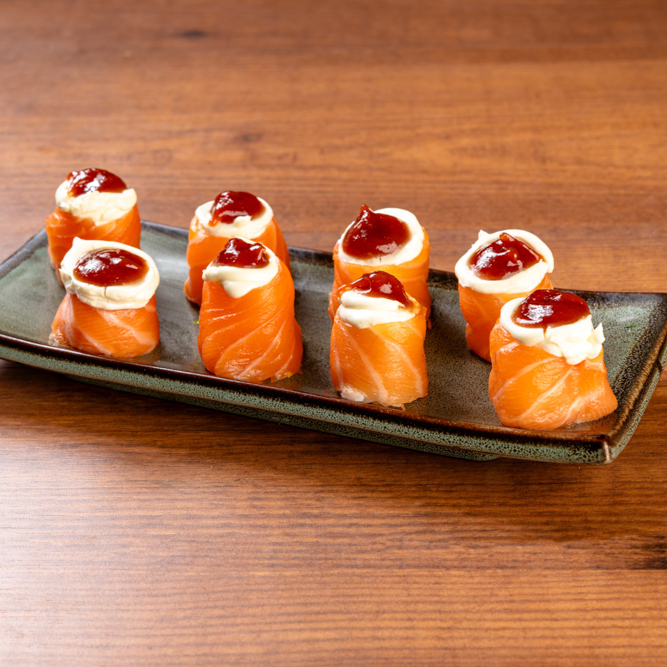 Jyo de salmão com cream cheese e goiabada.