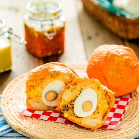 Papa Rellena Carne y Huevo