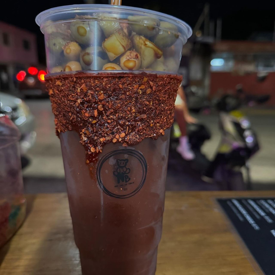 Clamato con Vasito Preparado