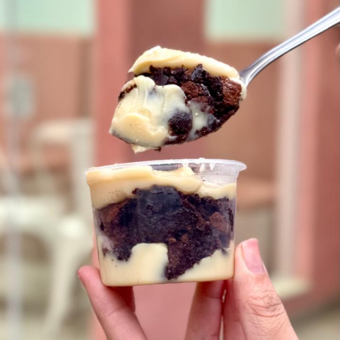 Brownie, brigadeiro de Ninho e nutella. (140ml)