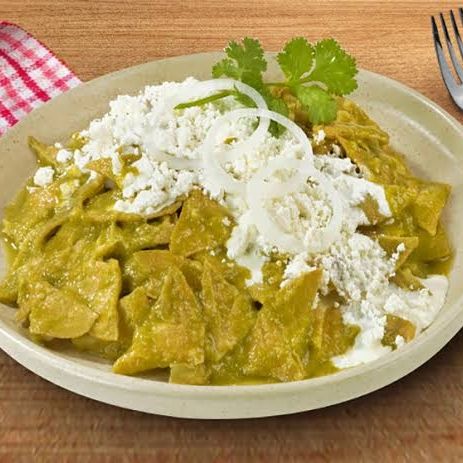 Chilaquiles Verdes con Carne Asada