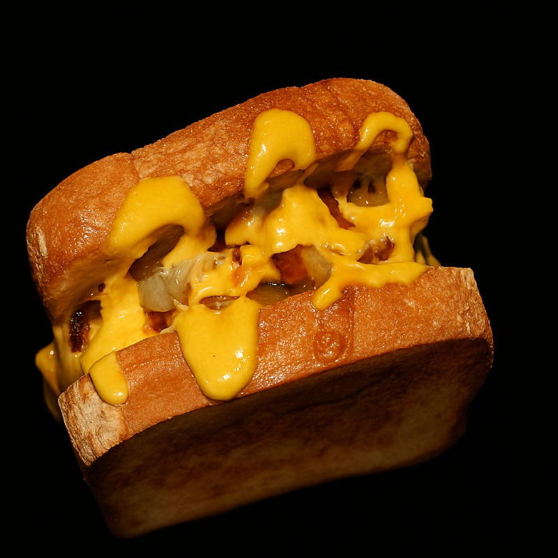 GOLDEN SANDWICH