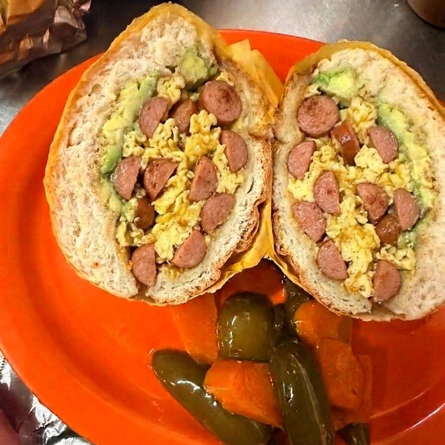 Torta de Huevo con Salchicha