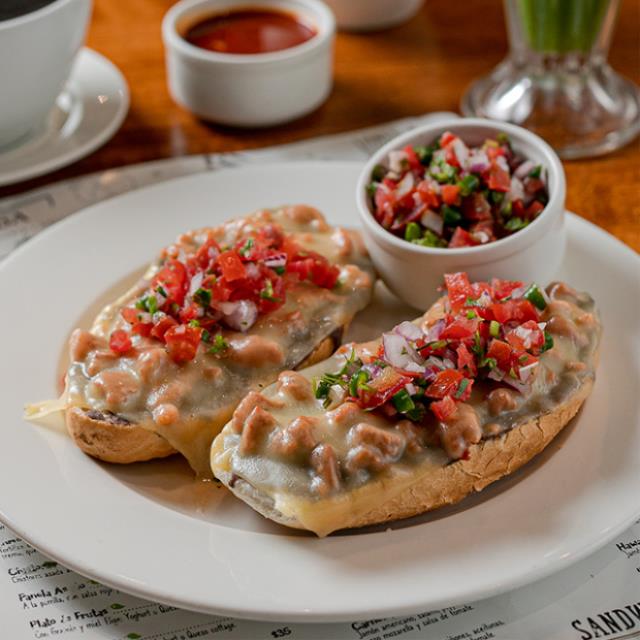 MOLLETES