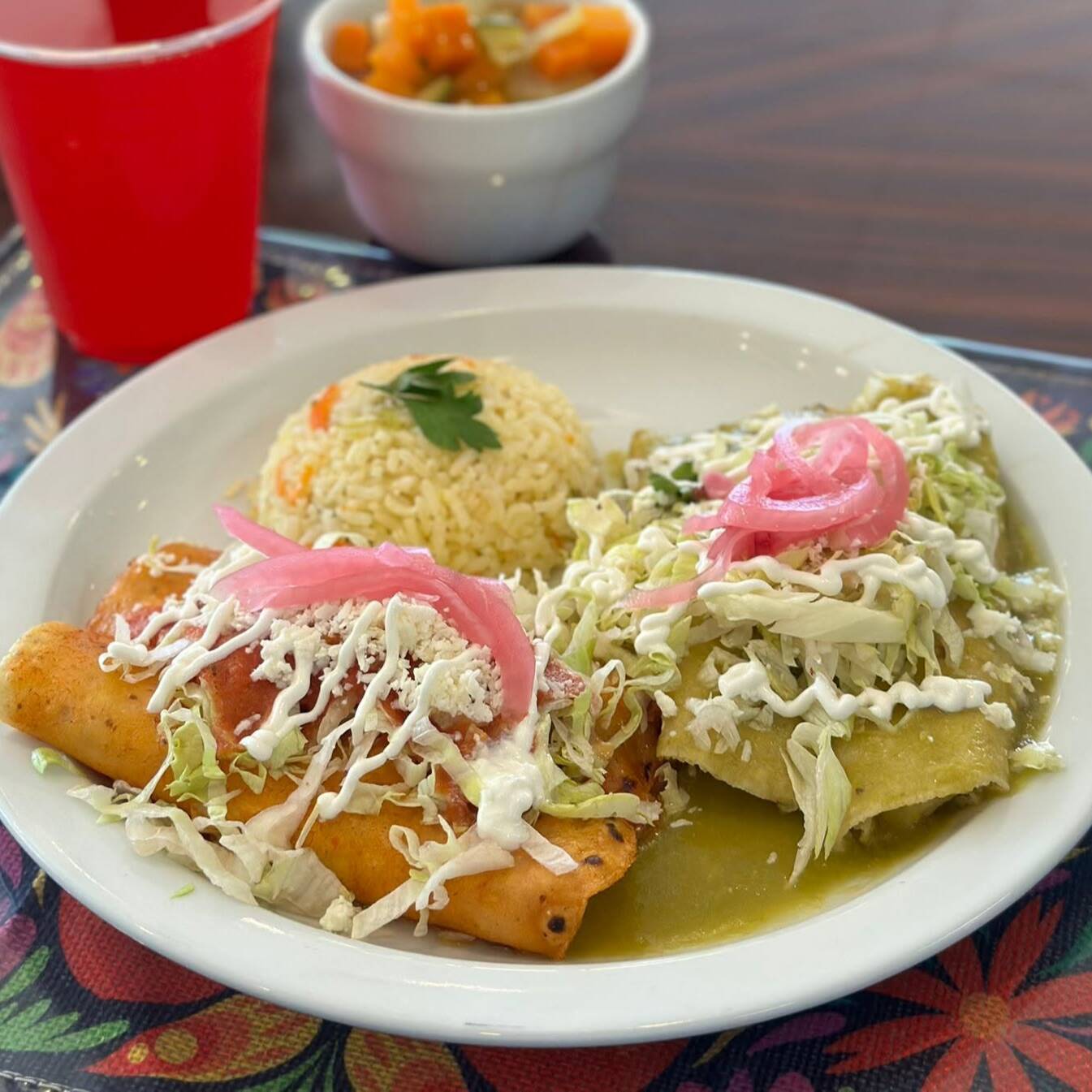 Enchiladas Verdes o Rojas