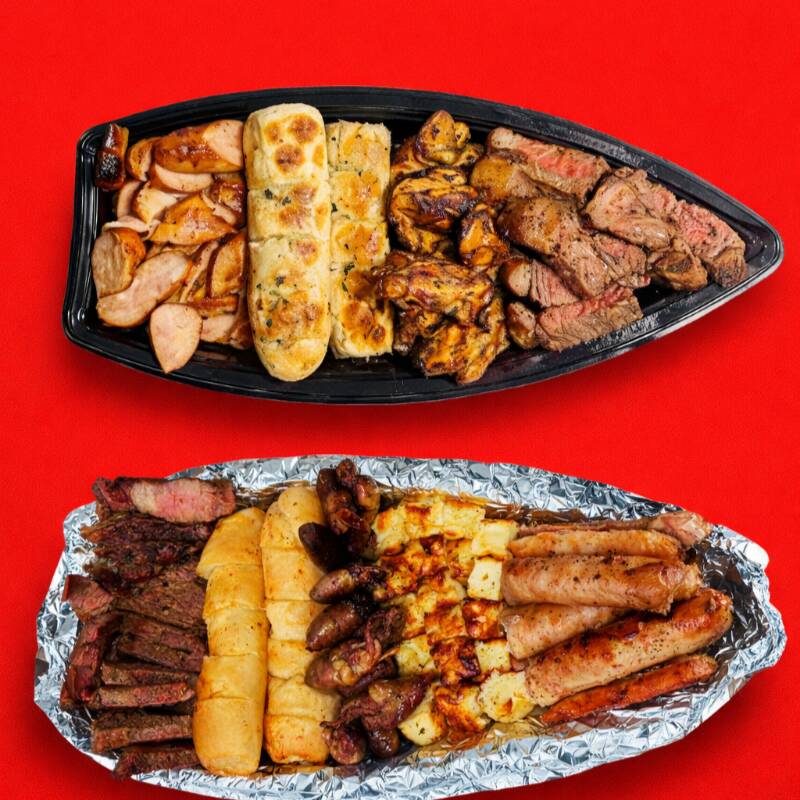 Barca em dobro, compostas por: Primeira barca com 1kg (carne bovina, pão de alho, linguiça e frango). Segunda barca com: carne, coração, queijo coalho, pão de alho e farofa