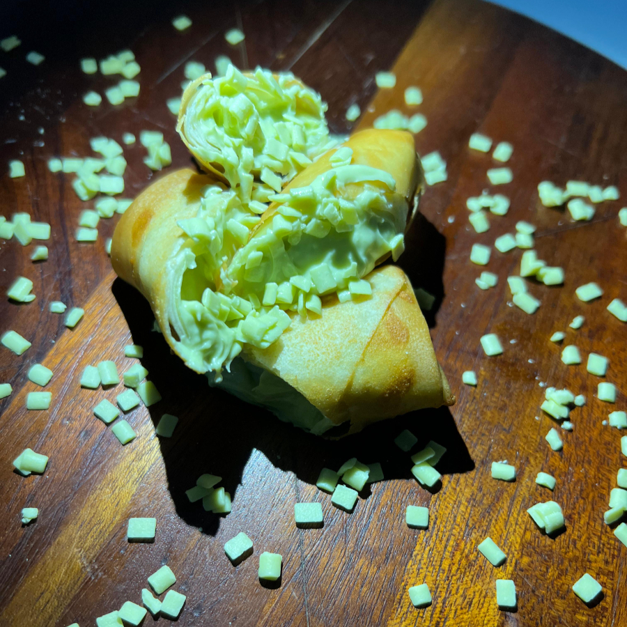 Massa de harumaki recheada com pistache