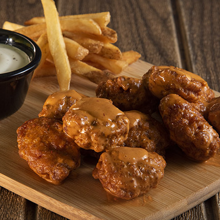 32 Piezas de Boneless con Papa Vegetales, Aderezo