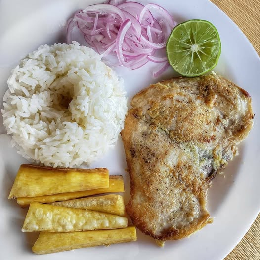 Chilcano + Bonito Frito con Yuca