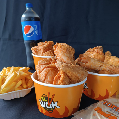 8 Piezas de pollo frito en COMBO
