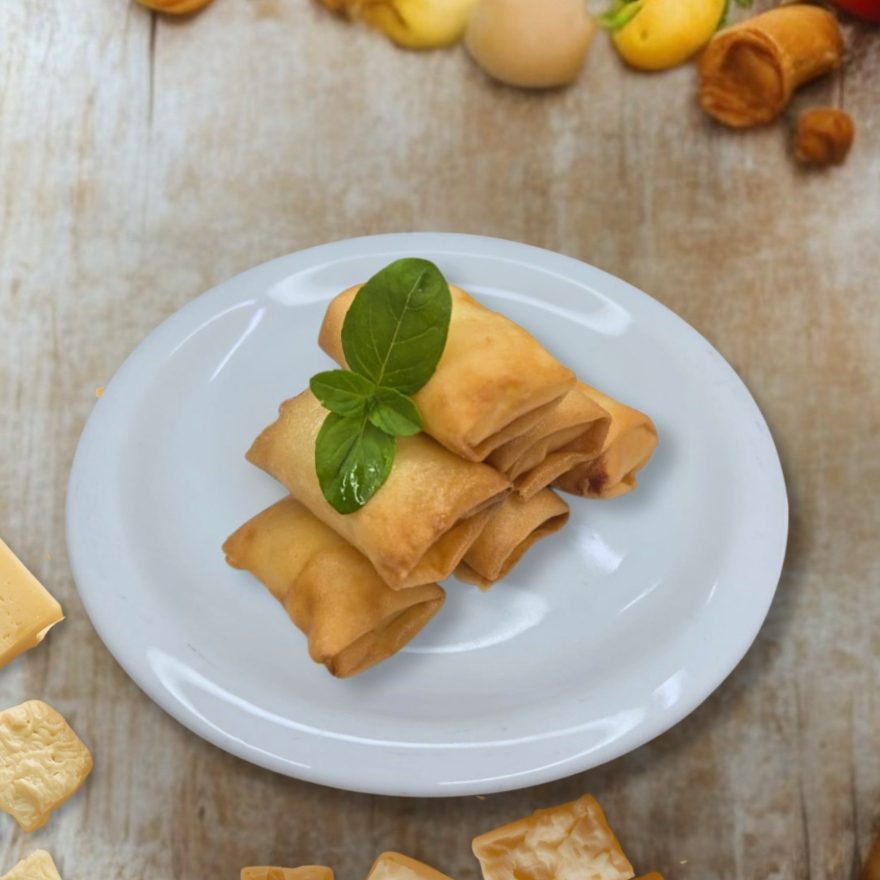 Feito com massa fina e crocante, recheado com queijo. Tamanho aproximado : 5x3 cm - Acompanha um sachê de molho agridoce