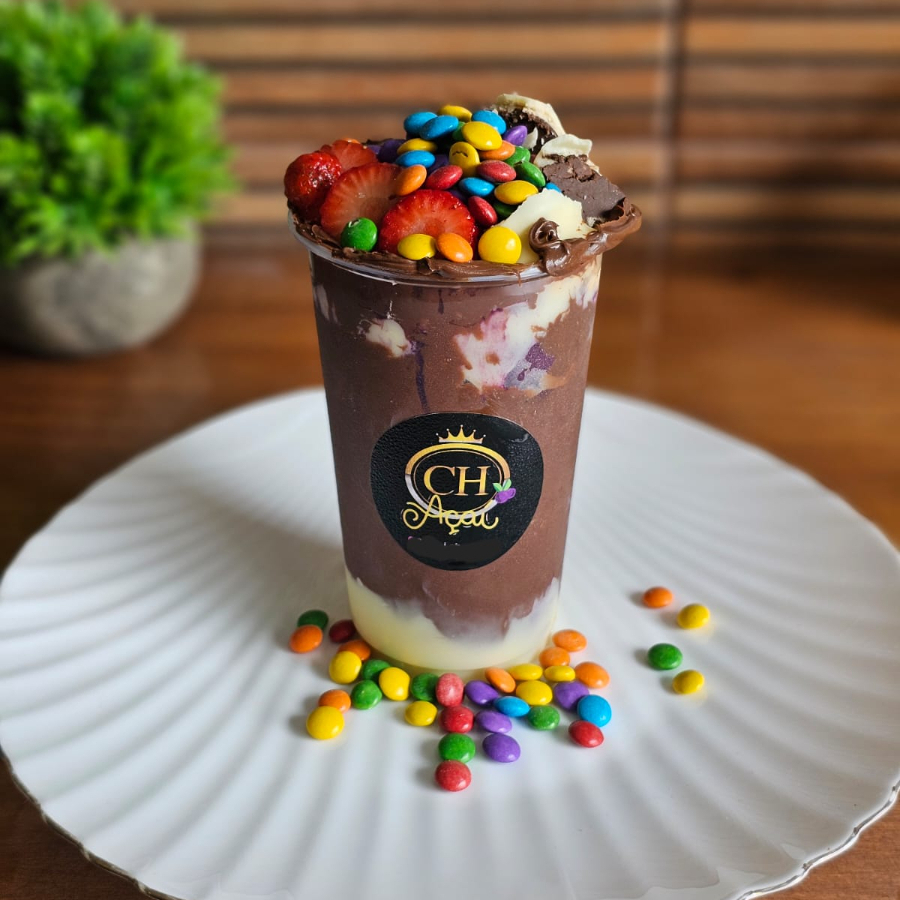 Monte seu Açai Com Mais de 30 opções de Complementos! Monte da Forma e do Gosto que você mais Gosta, com as Opções a Baixo podendo escolher as Frutas e os Doces como desejar.