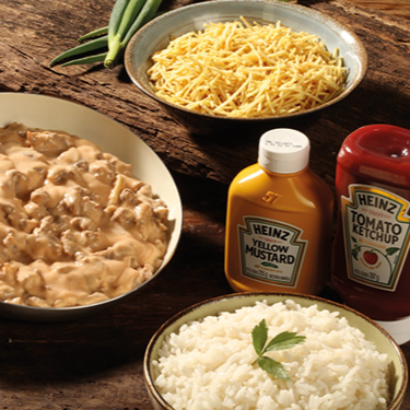 Saboreie 700g (porção do item strogonoff) do nosso clássico Santo Strogonoff de Carne Família. Acompanha arroz branco, batata palha ou purê de batatas. (Serve até 3 pessoas)
(Os ingredientes do strogonoff não podem ser alterados e/ou retirados)